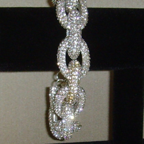 Brilliant Silver-Tone and Rhinestone Chain Link Bracelet - BLING! - Picture 4 of 14
